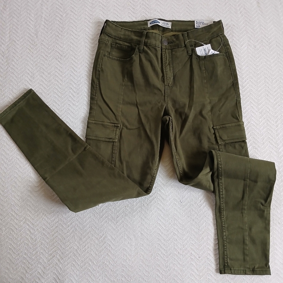 Old Navy Denim - Old navy ♡ sateen cargo rockstar super skinny jeans